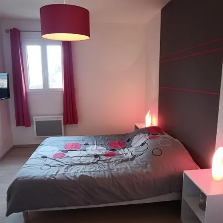 Grande Maison Entière De 120m2 Epron