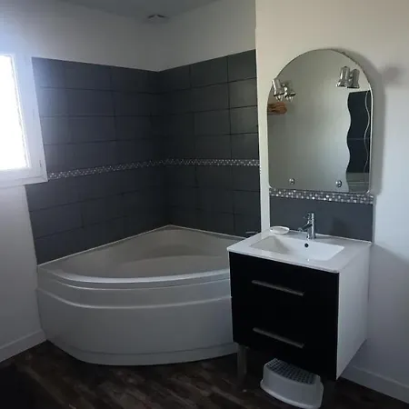 Grande Maison Entière De 120m2 *