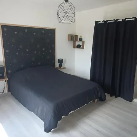 Grande Maison Entiere De 120m2 בית נופש Epron