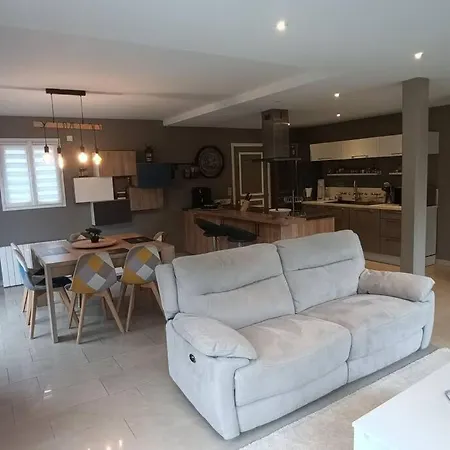 בית נופש Grande Maison Entiere De 120m2 Epron