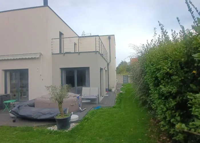 Grande Maison Entiere De 120m2 Ferienhaus Epron