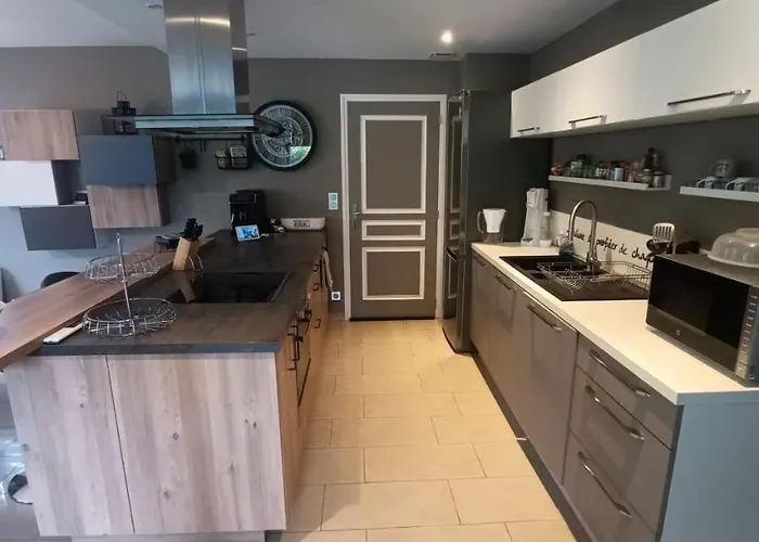 Grande Maison Entiere De 120m2 * Epron