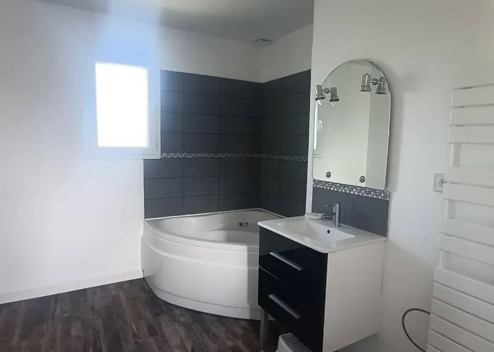 Grande Maison Entiere De 120m2 *