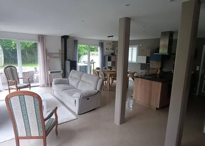 Grande Maison Entiere De 120m2 Ferienhaus Epron